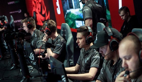 替补阵容的 替补阵容的