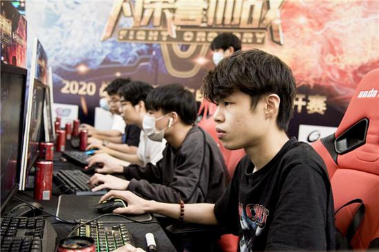 以抵御对手 以抵御对手