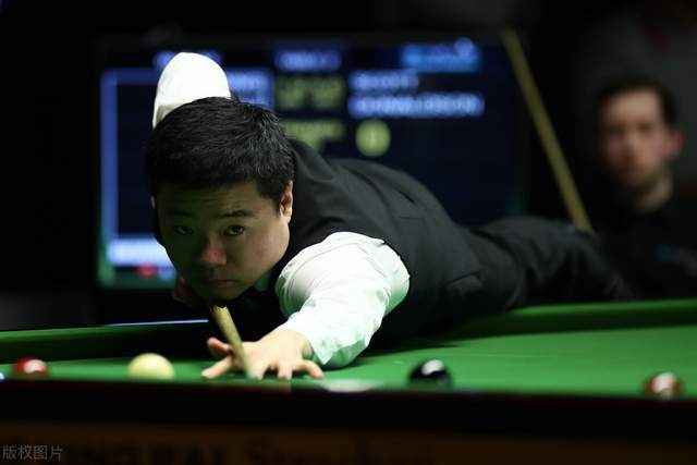 表现略显拘 表现略显拘